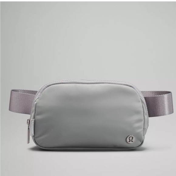 lululemon athletica Handbags - Lululemon Grey/Silver 1L Belt Bag Fanny Pack - Used
